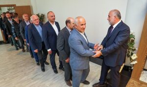 muhtarlardan-baskan-ibrahim-sandikciya-ziyaret-qxz32Olv.jpg