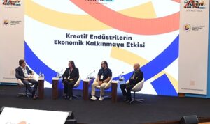 netflix-turkiyede-13-binden-fazla-kreatif-sektor-calisanina-istihdam-sagladigini-acikladi-DmpqrXJp.jpg