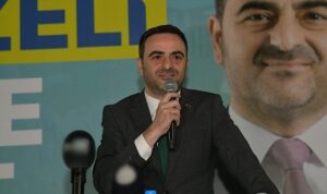 ozlu-ilk-gunku-askla-daha-cok-calisacagiz-UAmY19RY.jpg