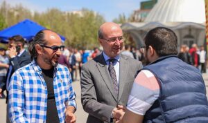selcuklu-belediye-baskani-ahmet-pekyatirmaci-cuma-bulusmalari-cercevesinde-seyh-samil-mahallesinde-vatandaslarla-bir-araya-MJOR9qW3.jpg