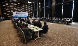 selcuklu-belediye-baskani-ahmet-pekyatirmaciselcukluda-31-mart-yerel-secimleri-sonrasinda-goreve-gelen-muhtarlarla-istisare-ignfVf1R.jpg