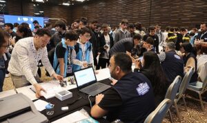 selcuklu-belediyesi-ve-selcuklu-ilce-milli-egitim-mudurlugu-paydasliginda-duzenlenen-teknoloji-ve-robot-yarismasi-5uLqAF7I.jpg