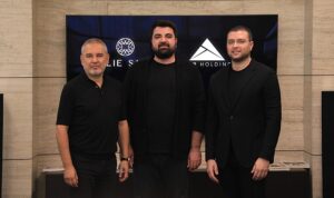 turkiyede-luksun-yeni-yuzu-elie-saab-ve-tor-holding-ortakligi-LaqA72LA.jpg