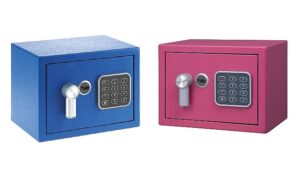 yale-elektronik-mini-kollu-kasa-ile-karavaninizla-daha-guvenli-seyahat-edin-FXwsqeqU.jpg