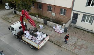1-yilda-29-bin-ton-molozun-cevreyi-kirletmesi-onlendi-BAw8OxO8.jpg