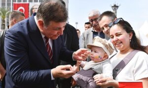 anne-karti-ile-izmirli-kadinlara-ulasim-destegi-46gwOdRj.jpg