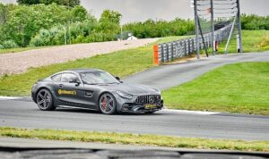 auto-bild-sportscars-testinin-galibi-continental-sportcontact-7-qctLZW9J.jpg