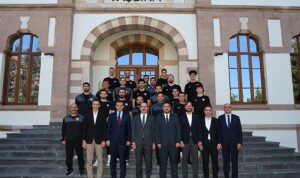 baskan-altay-konya-buyuksehir-belediyespor-basketbol-takimi-bundan-sonra-da-yaninizda-olmaya-devam-edecegiz-KMpg8344.jpg
