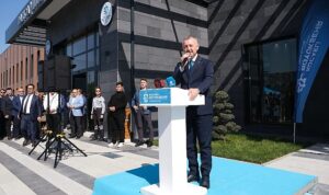 baskan-buyukakin-kocaelinin-en-guzel-manzarali-kutuphanesi-genclerimize-armagan-olsun-FqMGknpT.jpg