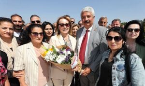 baskan-mutlu-muhtarlarla-bir-araya-geldi-topyekun-bir-basari-hikayesi-yazacagiz-xwEXvYES.jpg