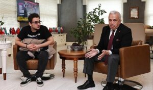 baskan-sadi-ozdemirden-genclere-yaninizdayiz-mesaji-zdI4Ymkp.jpg