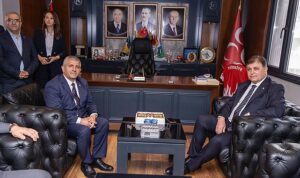 baskan-tugaydan-mhpye-ziyaret-izmiri-tum-siyasi-partilerle-yonetmek-istiyoruz-GkvfDx6E.jpg