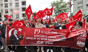 bayrampasada-19-mayis-coskusu-L2UdTKjL.jpg