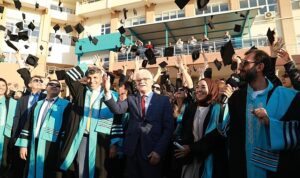 burhaniye-uygulamali-bilimler-fakultesi-ve-burhaniye-meslek-yuksek-okulu-ogrencileri-bugun-duzenlenen-toren-ile-MKGUuS7W.jpg