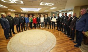 buyukakin-ortak-aklin-kente-katacagi-degeri-biliyoruz-W9BLMfC5.jpg