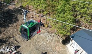 buyuksehir-itfaiyesinden-teleferikte-nefes-kesen-tatbikat-mWNVkkMB.jpg