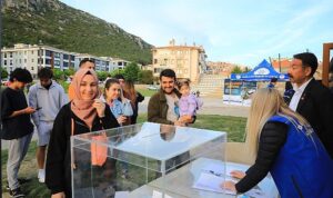 buyuksehir-kent-parka-yapilacak-tesisi-halka-soruyor-iOZ5qad9.jpg