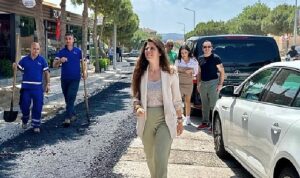 cesme-belediyesi-fen-isleri-mudurlugu-ilcenin-dort-bir-yaninda-yol-bakim-onarim-ve-yenileme-PXp7chmd.jpg