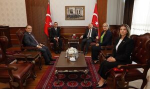 chp-sakarya-il-orgutunden-kamu-kurumlarina-ziyaret-2QxfSqPq.jpg