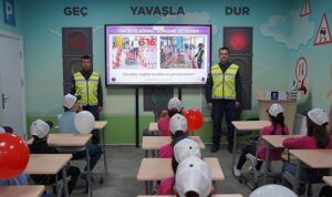 cocuklar-trafik-konusunda-bilincleniyor-cnpQPhjT.jpg