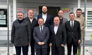 cumhuriyet-halk-partisi-sakarya-il-baskani-oguz-can-curoglu-esnafinin-sorunlarini-dinledi-162ziU4U.jpg