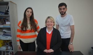 egeli-iletisimcilerden-bilgiyi-el-ele-aktaran-proje-gHTbxuOq.jpg