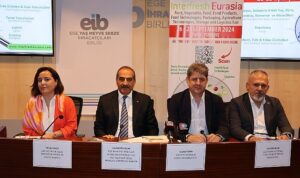 egeli-yas-meyve-sebze-ihracatcilarinin-ayagina-fuar-geldi-6WN4w7kF.jpg