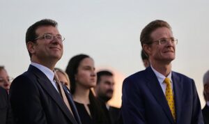 ekrem-imamoglundan-avrupaya-israilin-saldirilarini-izleme-tepkisi-refaha-askeri-harekat-baslatmasini-yine-izlemekle-mi-P4xZvZze.jpg