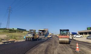 gebze-pelitli-yolu-caddesine-asfalt-j918jR45.jpg