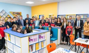 gedik-yatirimin-ogrencilere-hediye-ettigi-ucuncu-kutuphane-kayseride-acildi-g679OlU6.jpg