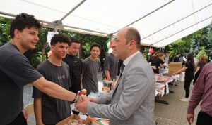 geyvede-filistin-icin-kermes-gGvBlAiG.jpg