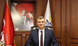 golcuk-belediye-baskani-ali-yildirim-sezer-19-mayis-tam-bagimsiz-devlet-kurma-kararinin-ilk-2TVLRdCX.jpg