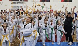 golcuk-belediyespor-bunyesindeki-taekwondo-bransinda-420-sporcu-kusak-atlama-sevinci-yasadi-Nt5wgdzr.jpg