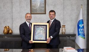 ibb-baskani-ekrem-imamoglu-eyupsultan-belediye-baskani-mithat-bulent-ozmene-tebrik-ziyaretinde-bulundu-dFHUEX11.jpg