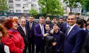 ibb-baskani-ekrem-imamoglu-sislinin-cicegi-burnunda-belediye-baskani-emrah-sahana-tebrik-ziyaretinde-bulundu-mAKqlbmc.jpg