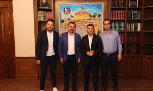 iyi-parti-kirsehir-il-baskani-zafer-satilmistan-nevsehir-belediye-baskani-secilen-rasim-ariyi-ziyaret-EQJbD33Z.jpg