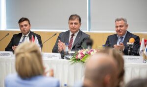 izmir-buyuksehir-belediye-baskani-dr-cemil-tugay-83-dunya-skal-kongresinin-tanitim-toplantisinda-konustu-OBcFyvuO.jpg
