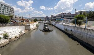 izmir-buyuksehir-belediyesi-izsu-kokuya-karsi-mucadelenin-etkileri-bu-yaz-gorulecek-ETfnYg3h.jpg