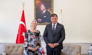 izmirde-bm-kalkinma-programi-ile-uzun-vadeli-is-birligi-karari-xVjkKTDE.jpg