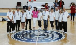 karsiyaka-belediyesi-3-yas-universitesinden-8-madalya-If5umxrQ.jpg