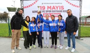 kucukcekmece-belediyesi-ve-ilce-milli-egitim-mudurlugu-isbirligi-ile-okullar-arasi-19-mayis-genclik-4EHKq5Bg.jpg