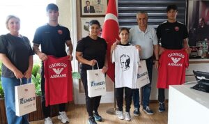 milli-takima-secilen-judoculardan-baskan-topalogluna-ziyaret-5bVDRx8E.jpg