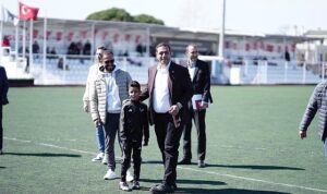 narlidere-belediyesi-19-mayis-ataturku-anma-genclik-ve-spor-bayrami-etkinlikleri-kapsaminda-futbol-turnuvasi-9seBl9Kv.jpg