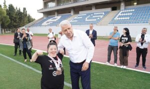 rektor-prof-dr-budak-sevginin-asamayacagi-engel-yoktur-brWCNXNu.jpg