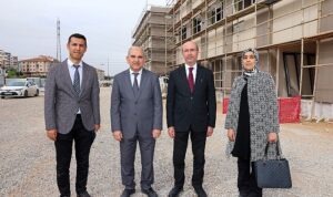 selcuklu-belediye-baskani-ahmet-pekyatirmaci-ve-konya-il-saglik-muduru-mehmet-koc-konyaya-saglik-eXuBRAtF.jpg