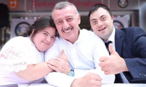 sevemeyen-bir-kalpten-daha-engelli-ne-olabilir-TCcJpRZM.jpg