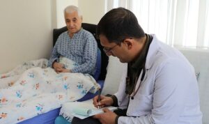 sezen-elcik-buyuksehirin-evde-bakim-ve-recete-yazma-hizmeti-ile-hayatimiz-kolaylasti-mQeg9R4D.jpg