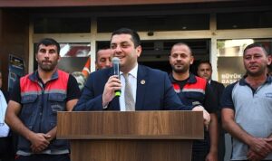 torbali-belediyesi-1-mayisi-halaylarla-kutladi-5FDtykR4.jpg