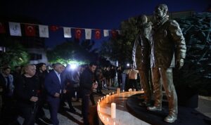 uc-fidan-bayraklida-anildi-GmwWzydp.jpg