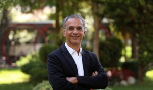 yalniz-yasamak-salgin-haline-geldi-aile-zayifliyor-yalnizlik-guc-kazaniyor-yT6rOvnY.jpg